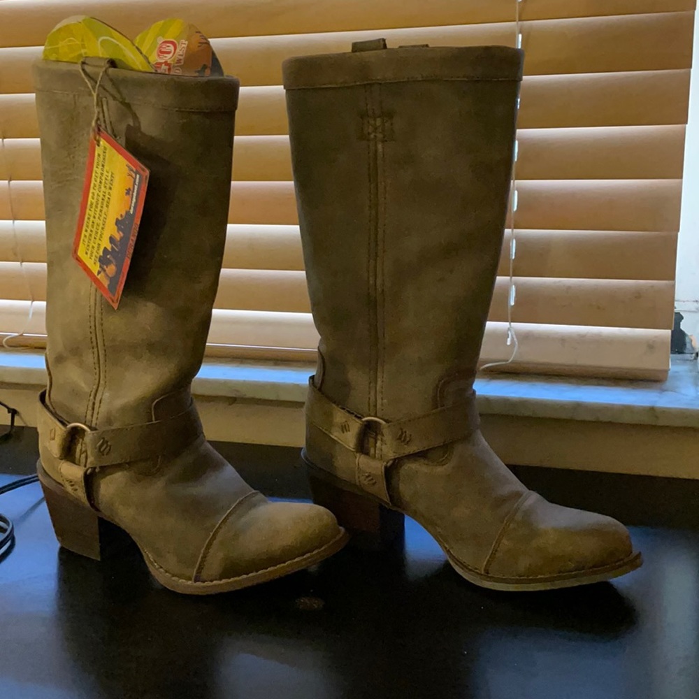 Beautiful cowgirl boots